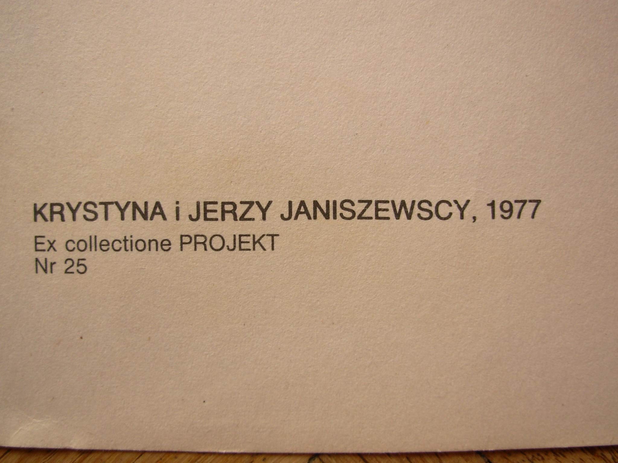 6573916