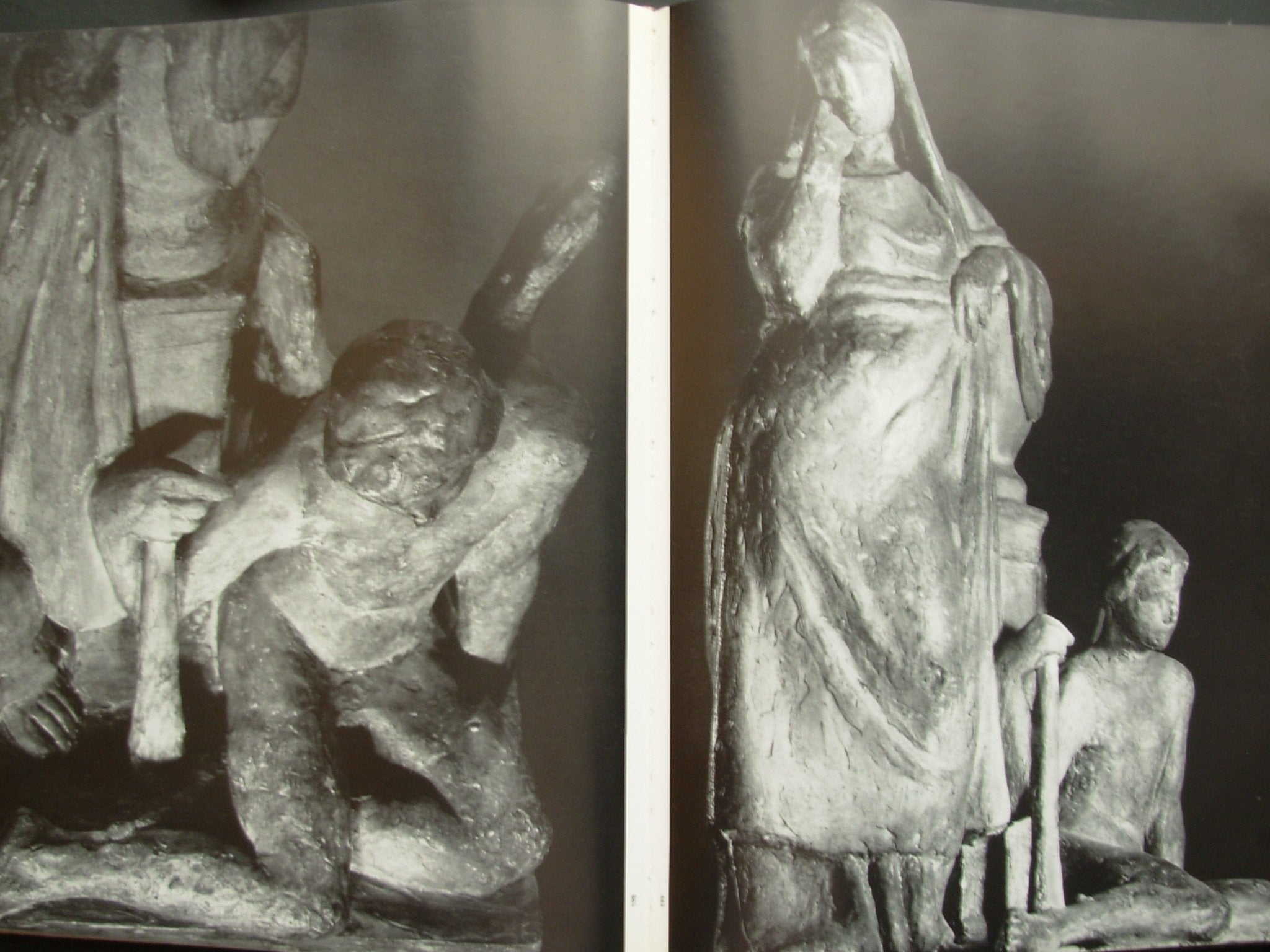 6573943